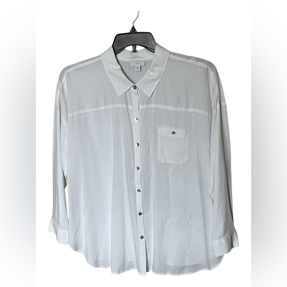 Lightweight White Button‑Front Blouse - Classic Collared Top